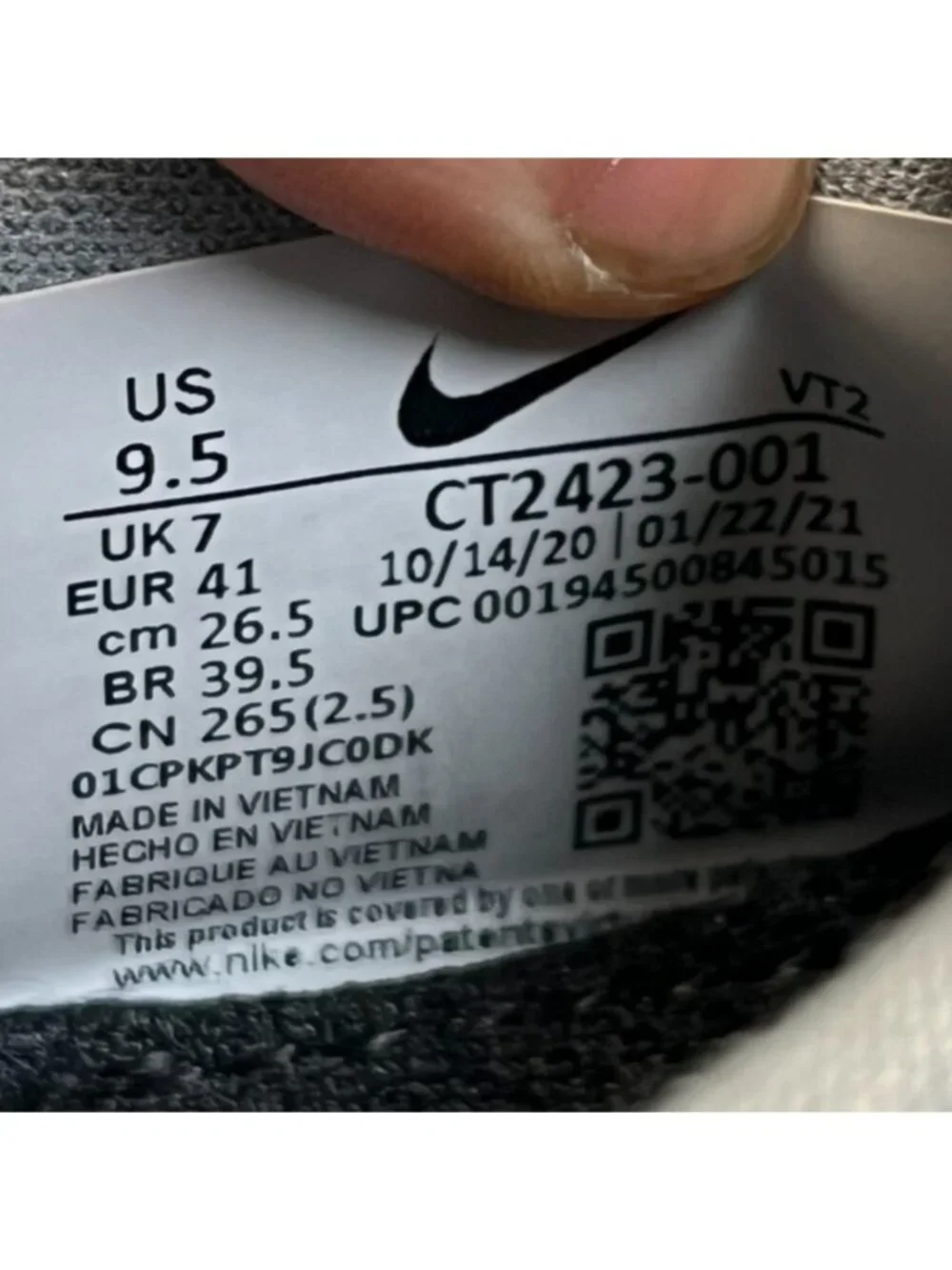 Nike React Infinity Run Flyknit 2 Womens Size 9.5 Gray Running Shoes Sneakers
